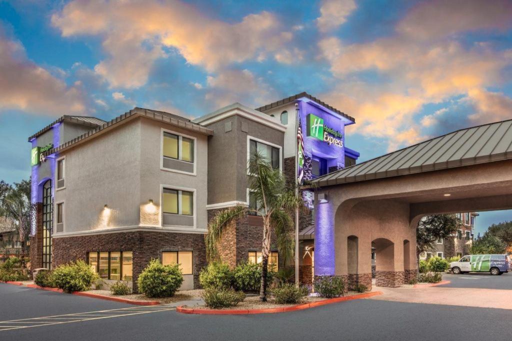 Sleep Inn & Suites Tempe Asu Campus Exterior photo